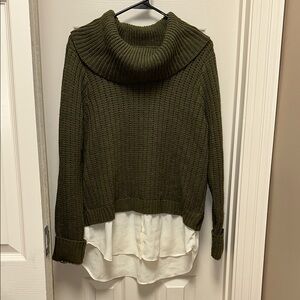 Signature Studio Chunky Knit Cowl Neck Sweater in Green and Cream